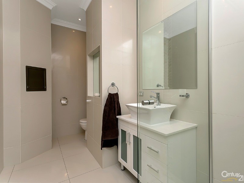 30B Lomond Circuit, Mawson Lakes SA 5095