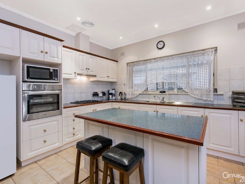 34 Seaview Grove, Blair Athol SA 5084