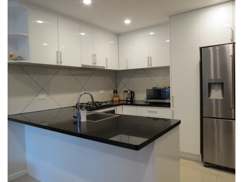 32b Broadwater Crescent, Mawson Lakes SA 5095