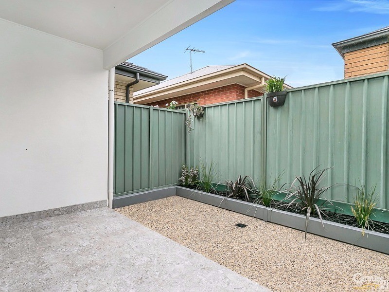 32b Broadwater Crescent, Mawson Lakes SA 5095