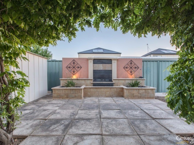 14 Otway Crescent, Mawson Lakes SA 5095