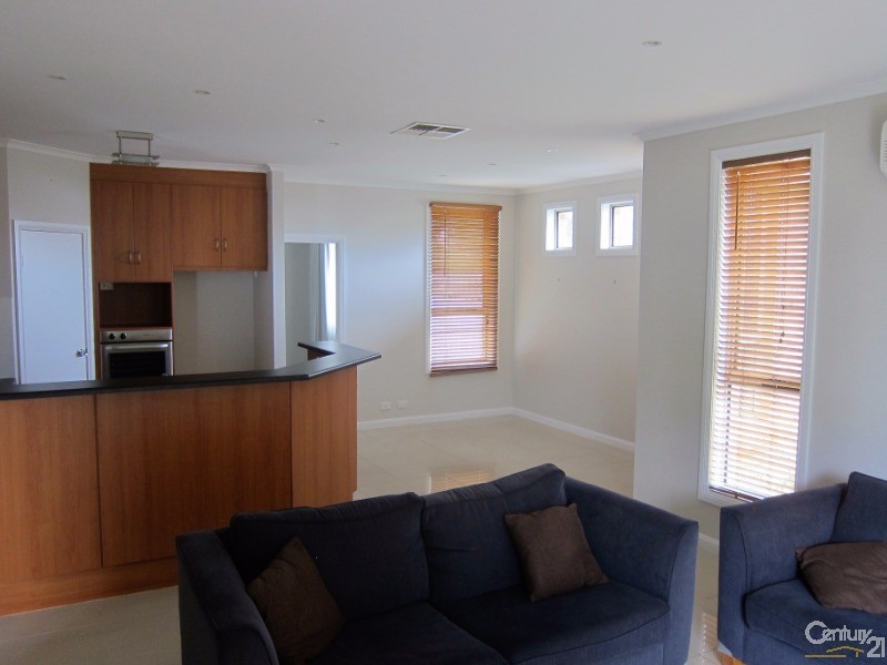 36 Beechwood Avenue, Mawson Lakes SA 5095