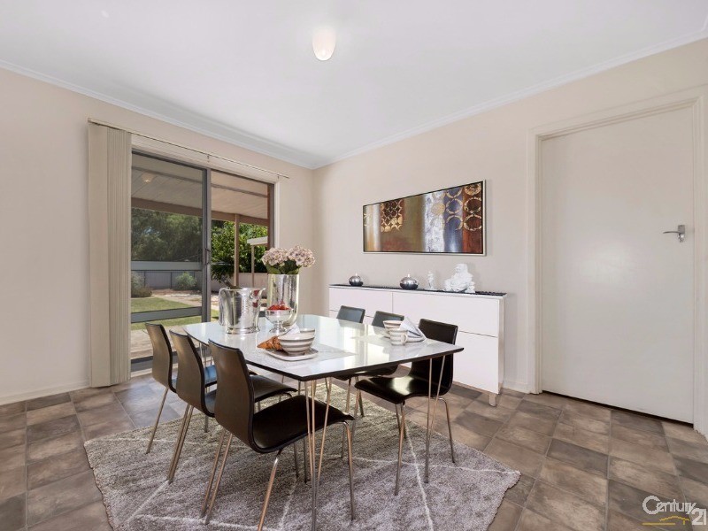 10 St Albans Road, Evanston Park SA 5116