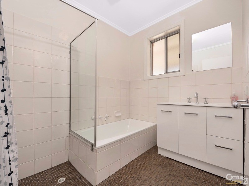 10 St Albans Road, Evanston Park SA 5116