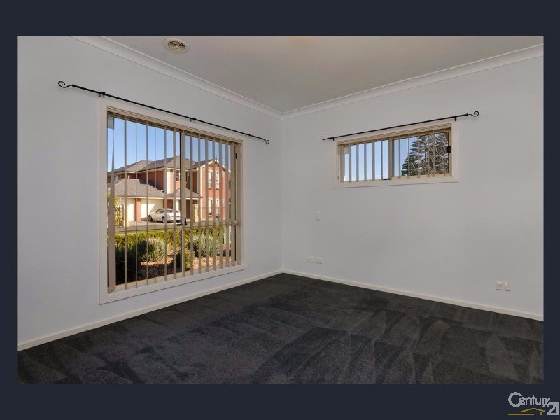 2 Lord Howe Crescent, Mawson Lakes SA 5095