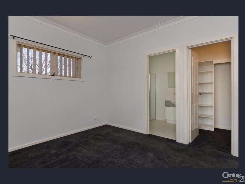 2 Lord Howe Crescent, Mawson Lakes SA 5095