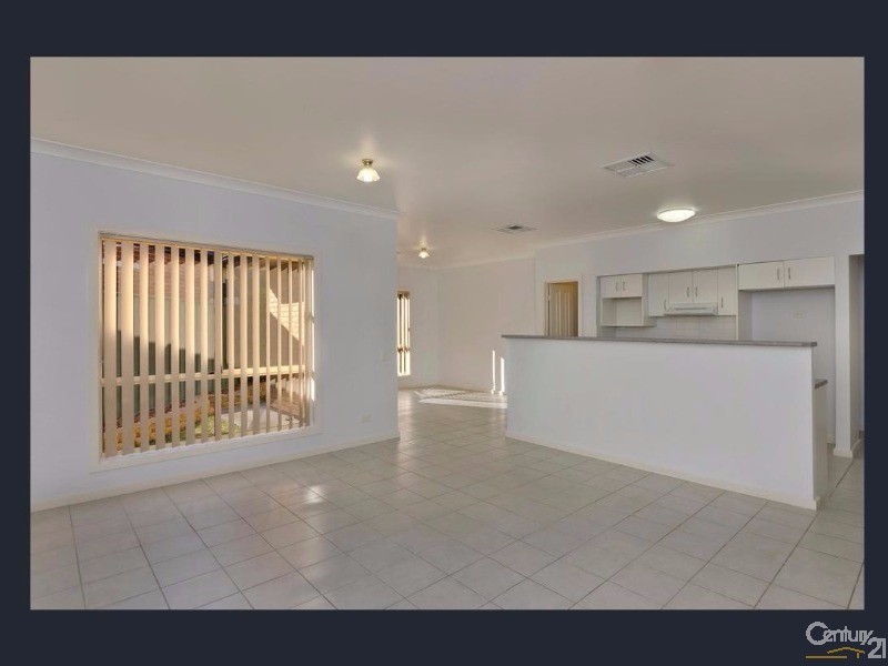 2 Lord Howe Crescent, Mawson Lakes SA 5095
