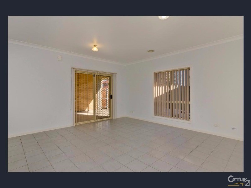 2 Lord Howe Crescent, Mawson Lakes SA 5095