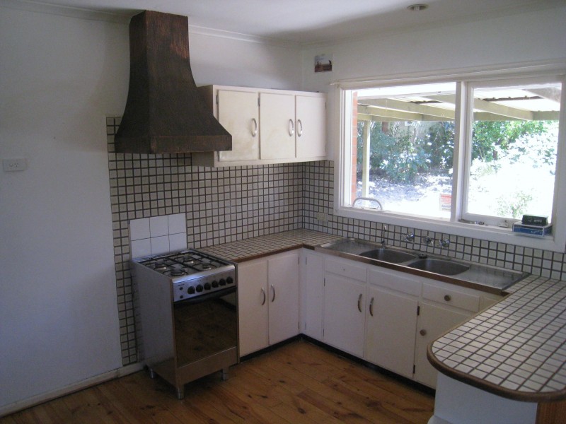 22 Kym Avenue, Valley View SA 5093