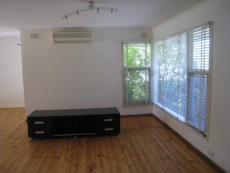 22 Kym Avenue, Valley View SA 5093