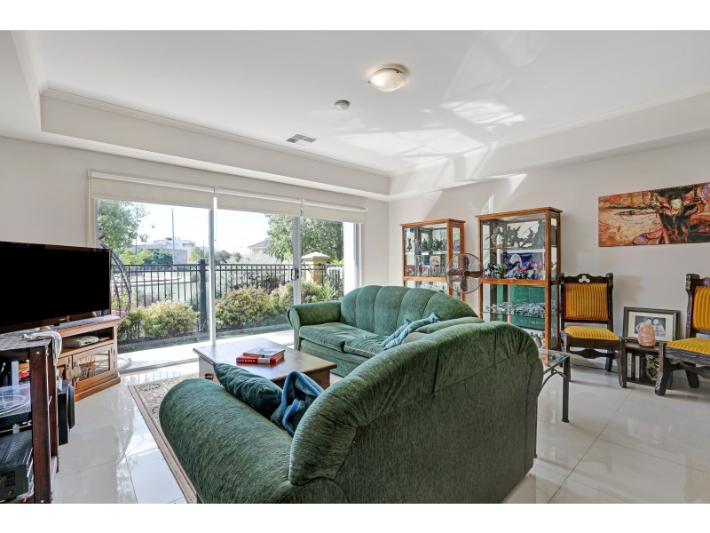 4 Pine Court, Mawson Lakes SA 5095