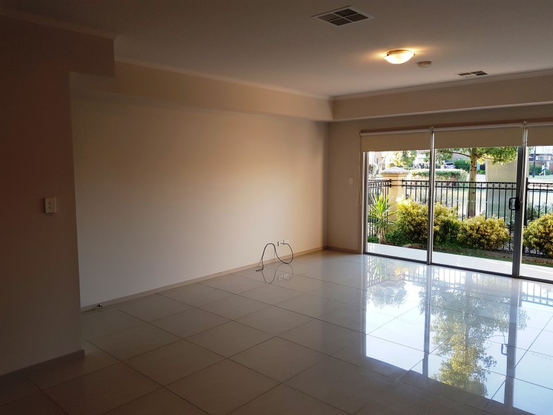 4 Pine Court, Mawson Lakes SA 5095