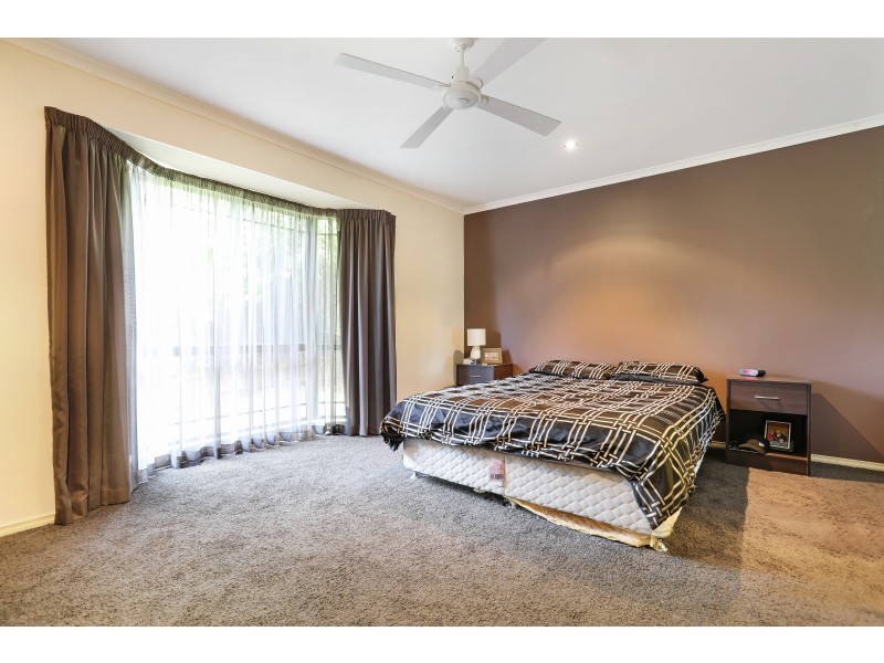 9  Brackenmoor Close, Hillbank SA 5112