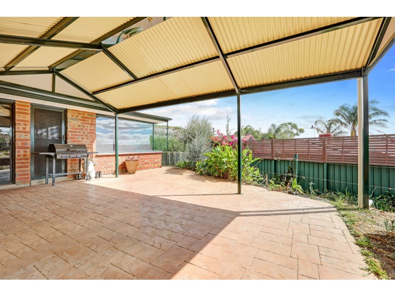 9  Brackenmoor Close, Hillbank SA 5112
