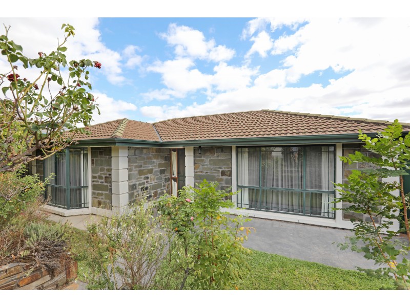 9  Brackenmoor Close, Hillbank SA 5112