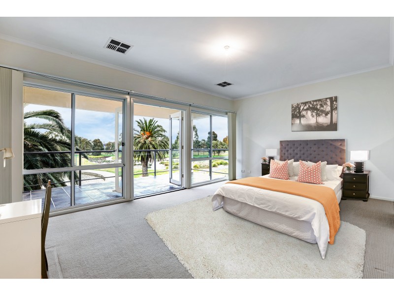 34 Lomond Circuit, Mawson Lakes SA 5095