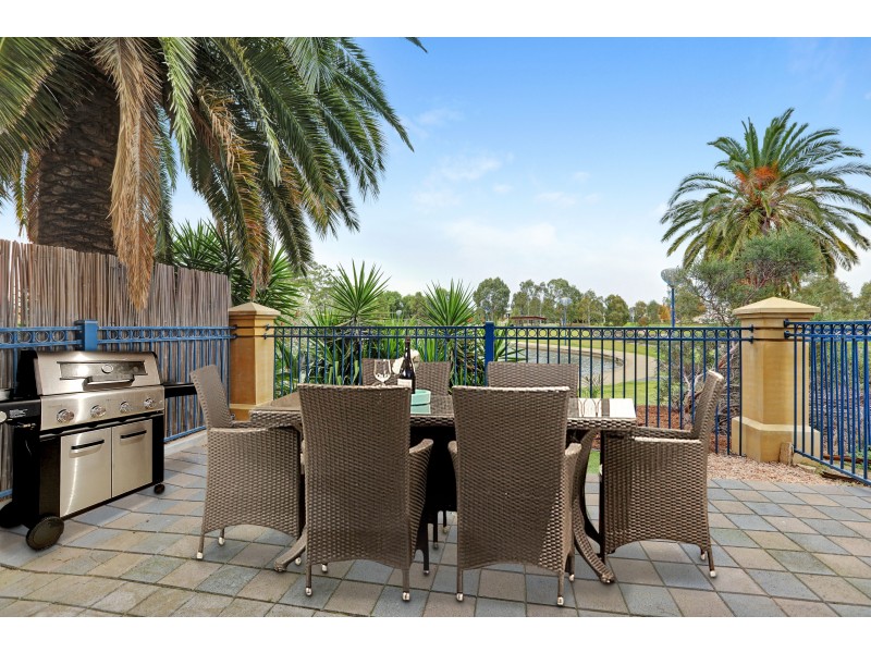 34 Lomond Circuit, Mawson Lakes SA 5095