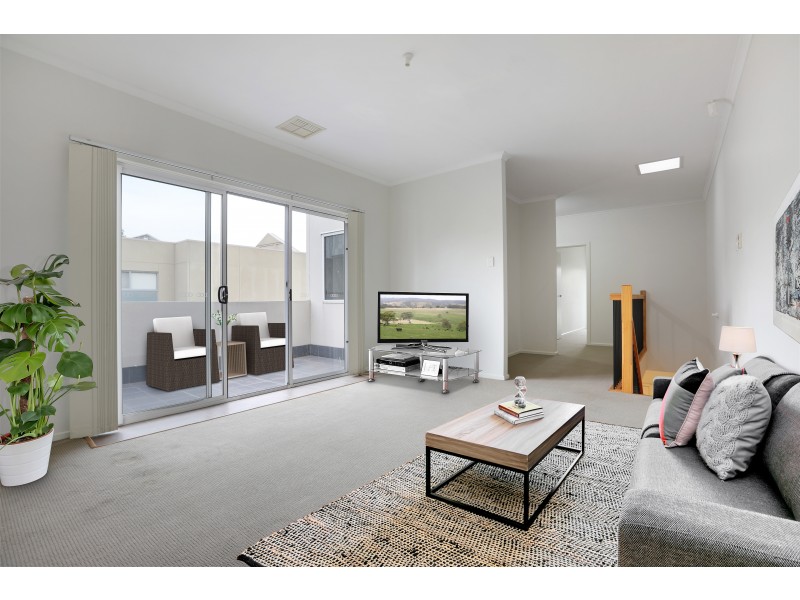 34 Lomond Circuit, Mawson Lakes SA 5095