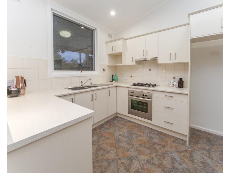 12 Cumberland Avenue, Modbury Heights SA 5092