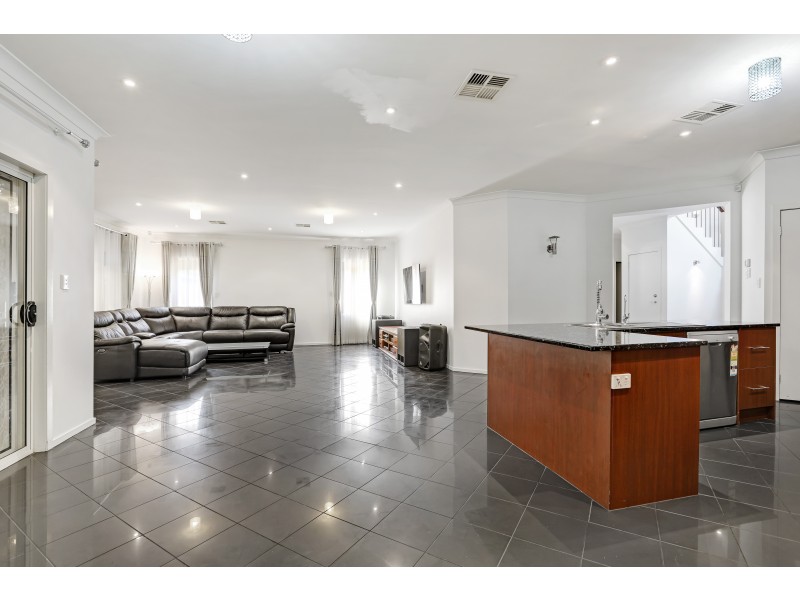 10 Mapleton Circuit, Mawson Lakes SA 5095