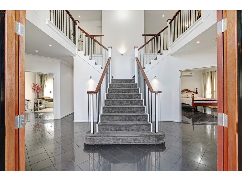 10 Mapleton Circuit, Mawson Lakes SA 5095