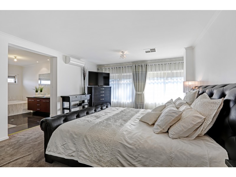 10 Mapleton Circuit, Mawson Lakes SA 5095