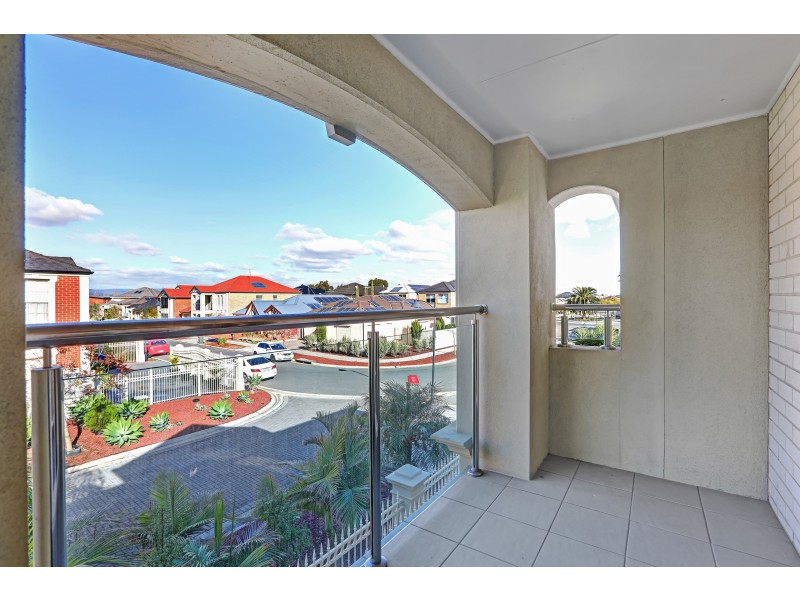 10 Mapleton Circuit, Mawson Lakes SA 5095