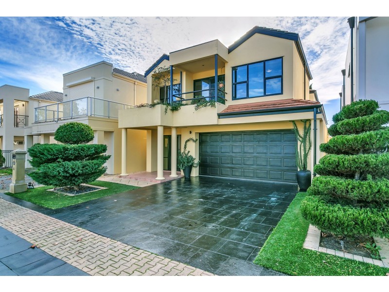 4 Mckinlay Court, Mawson Lakes SA 5095