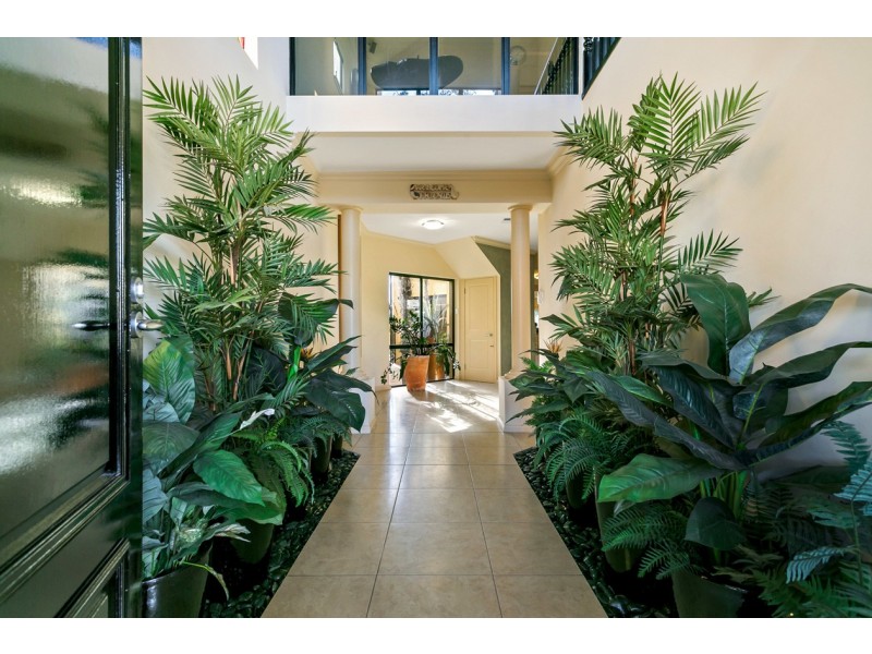 4 Mckinlay Court, Mawson Lakes SA 5095