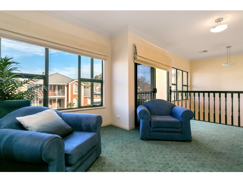 4 Mckinlay Court, Mawson Lakes SA 5095