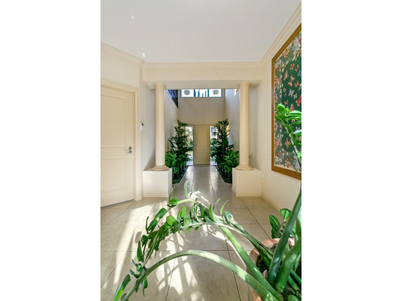 4 Mckinlay Court, Mawson Lakes SA 5095