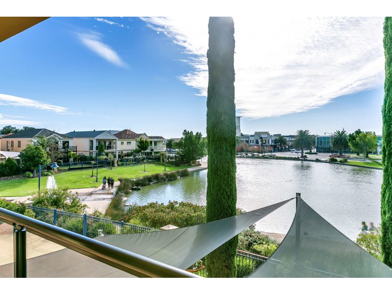 4 Mckinlay Court, Mawson Lakes SA 5095