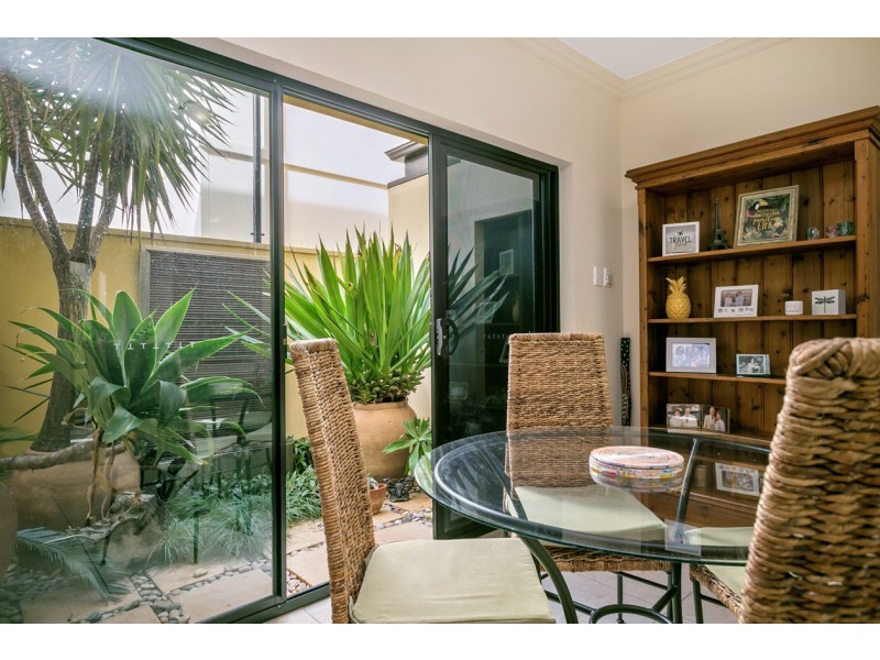 4 Mckinlay Court, Mawson Lakes SA 5095