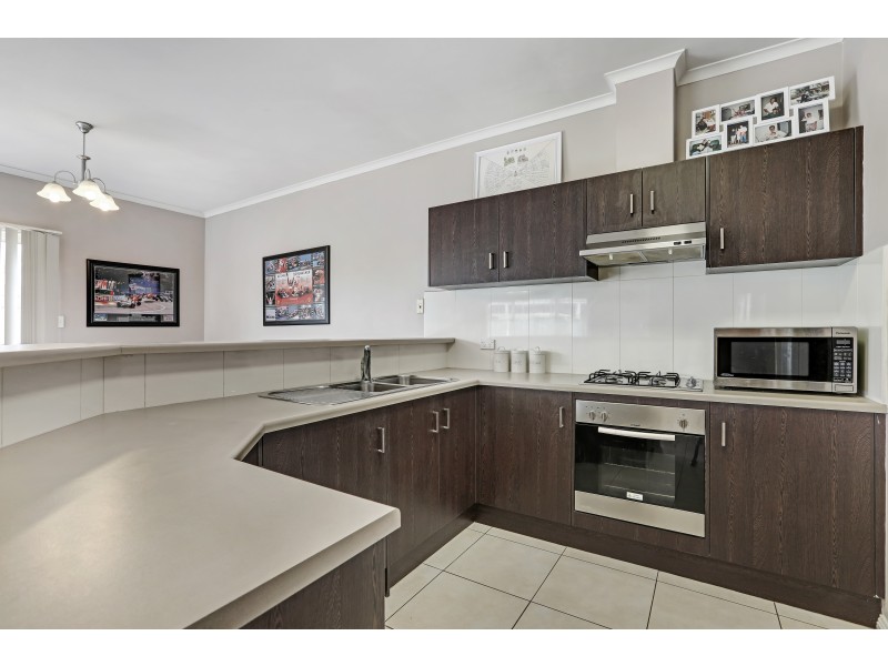33 Newland Way, Mawson Lakes SA 5095