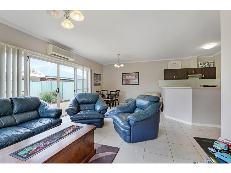 33 Newland Way, Mawson Lakes SA 5095