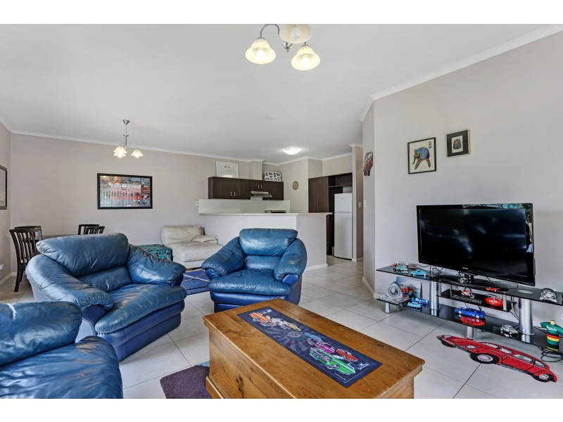 33 Newland Way, Mawson Lakes SA 5095