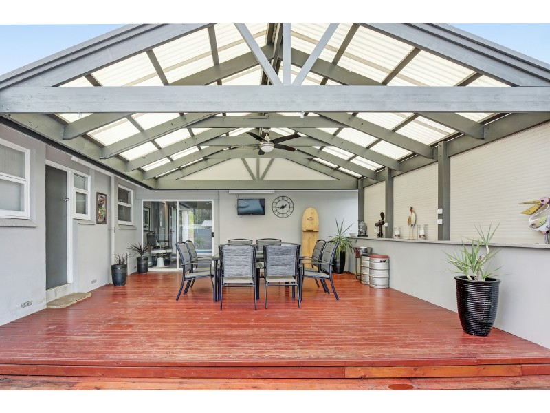 5 Dienelt Drive, Para Hills West SA 5096