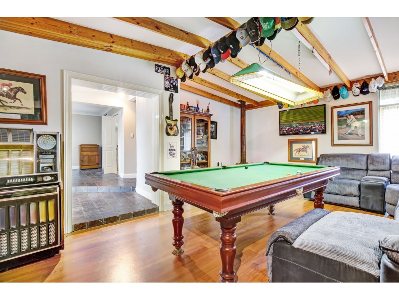 5 Dienelt Drive, Para Hills West SA 5096