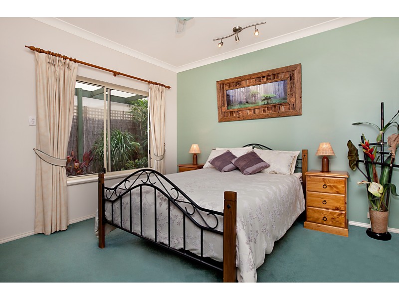 13 Parkdale Crescent, Mawson Lakes SA 5095