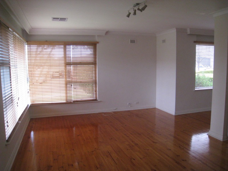 8 Milne Street, Vale Park SA 5081