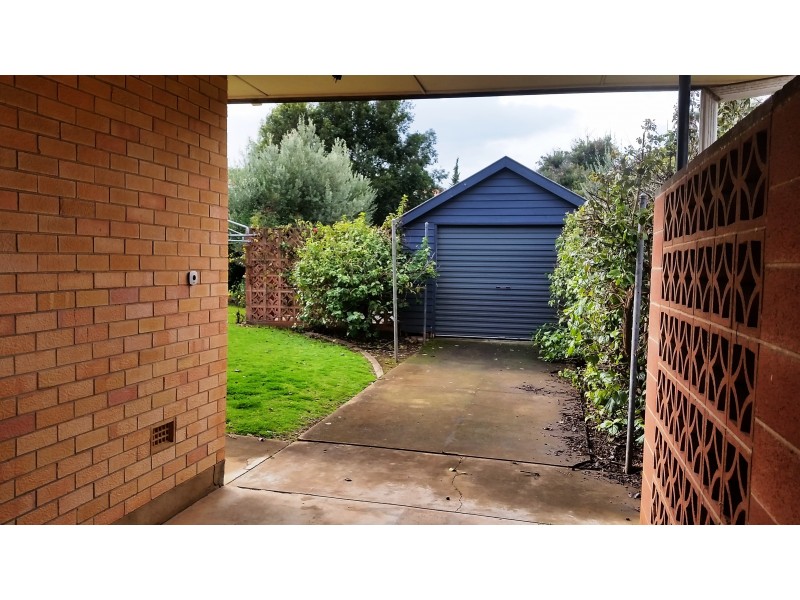 8 Milne Street, Vale Park SA 5081