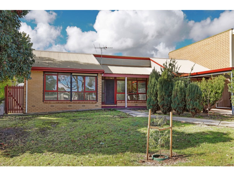 11 Pangari Drive, Fairview Park SA 5126