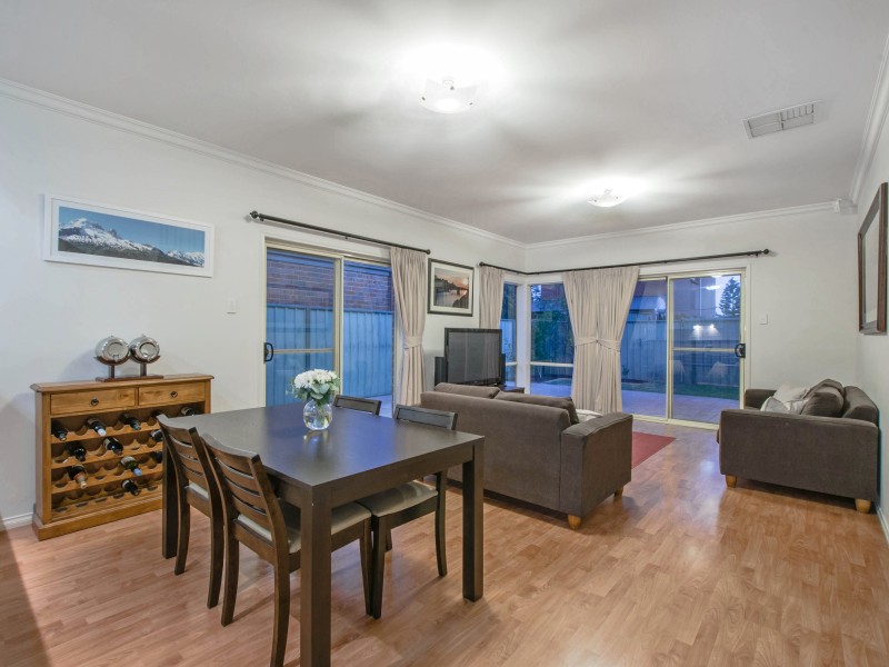 20  Lord Howe Crescent, Mawson Lakes SA 5095