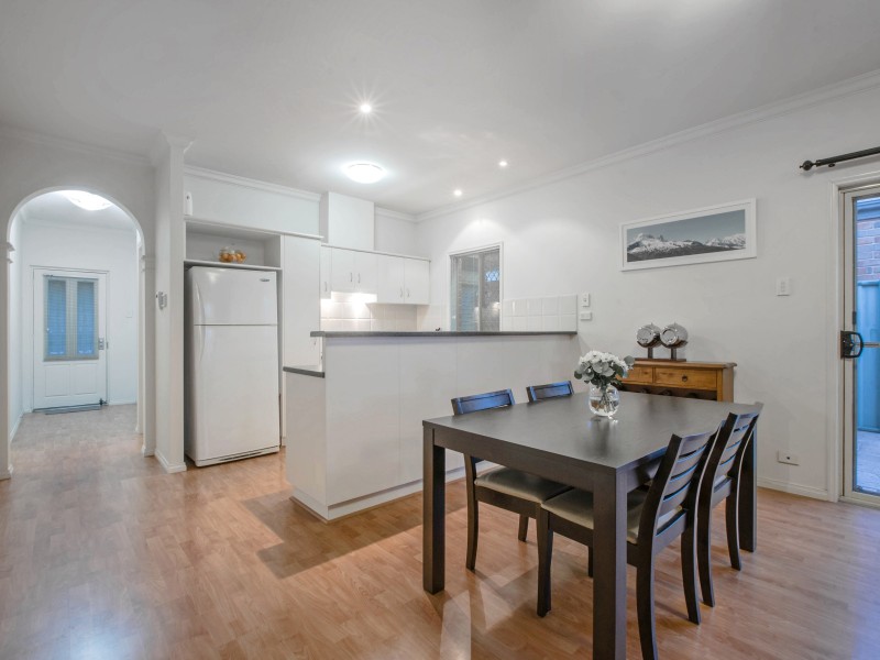 20  Lord Howe Crescent, Mawson Lakes SA 5095