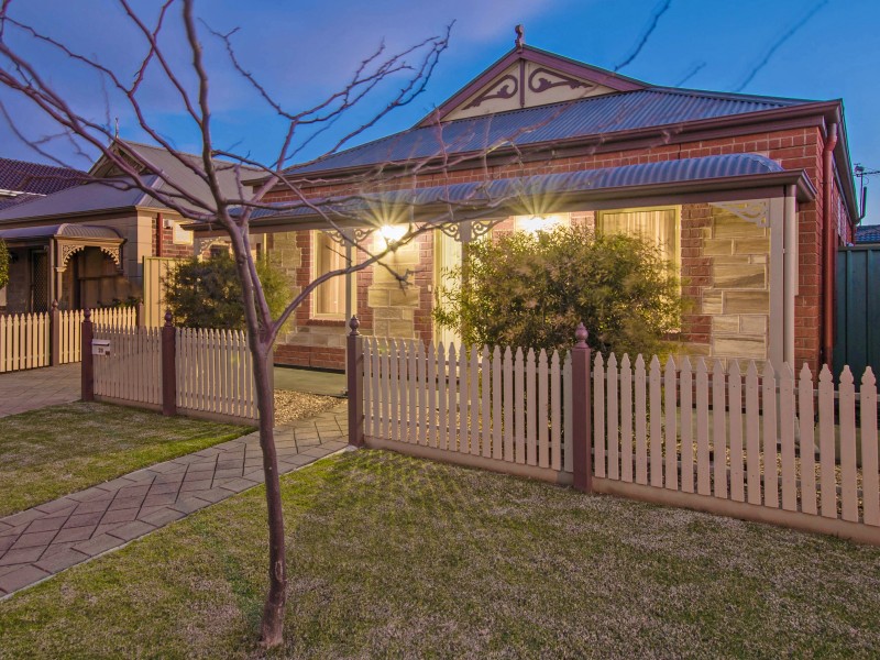 20  Lord Howe Crescent, Mawson Lakes SA 5095