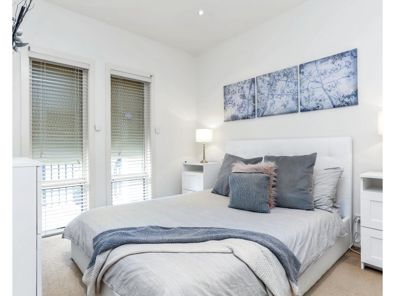 4 Portsmouth Lane, Mawson Lakes SA 5095