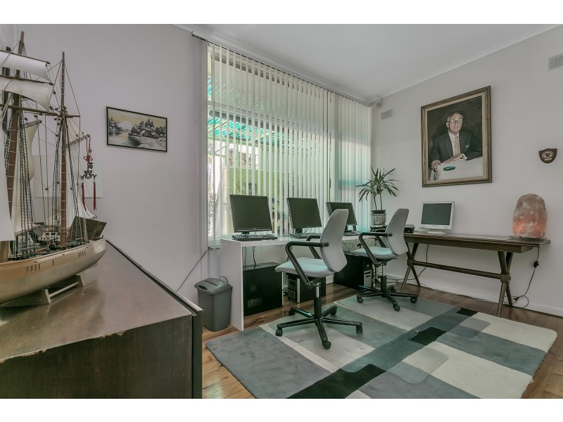 25 Cynthia Street, Para Hills SA 5096