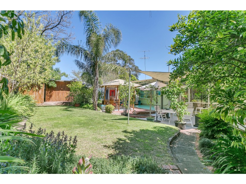 25 Cynthia Street, Para Hills SA 5096