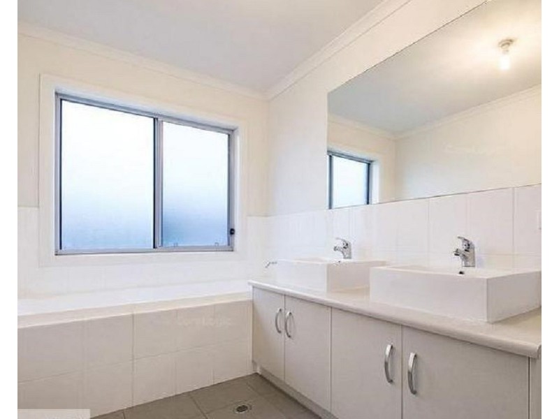 36D Elder Drive, Mawson Lakes SA 5095