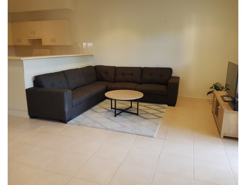 18 Gairdner Lane, Mawson Lakes SA 5095